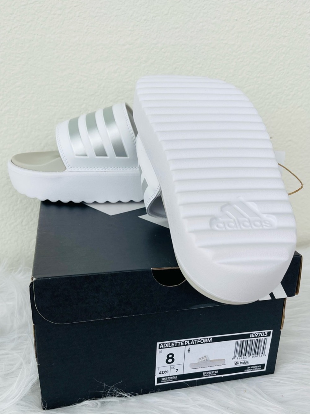 NIB! adidas Adilette Platform Slides
Color: white, metallic + grey
Size 7